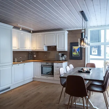 Fjellgrend - With Jacuzzi & 3 Bedrooms アパート