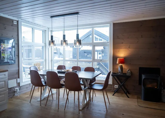 Fjellgrend - With Jacuzzi & 3 Bedrooms * Stranda (More og Romsdal)